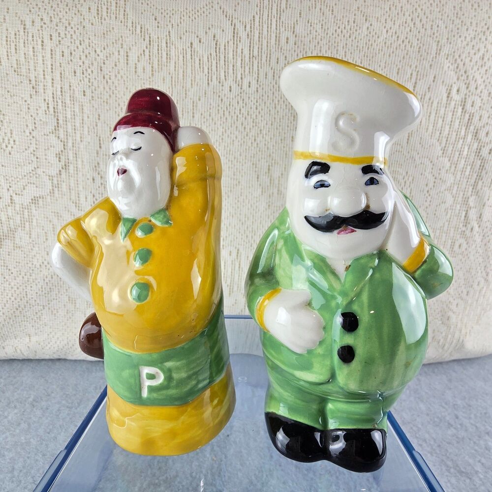 Vintage MCM Salt Pepper Shakers Italian Chef Couple Kitchen Kitsch Green Yellow